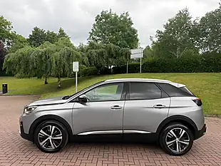 Used 2017 Peugeot 3008 Allure Grey - Interior and Exterior details 8