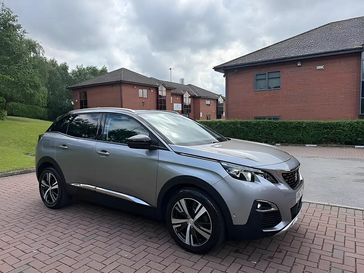 Used 2017 Peugeot 3008 Allure Grey - Interior and Exterior details 10
