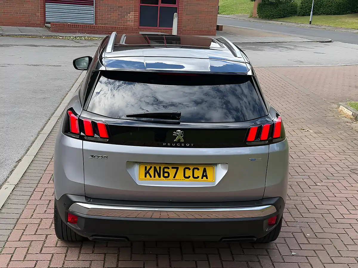 Used 2017 Peugeot 3008 Allure Grey - Interior and Exterior details 14