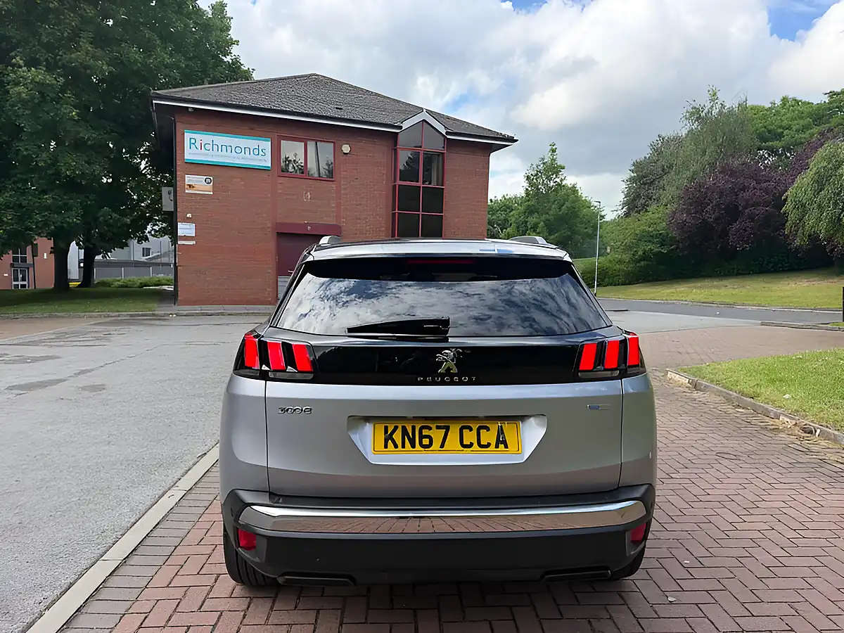 Used 2017 Peugeot 3008 Allure Grey - Interior and Exterior details 15