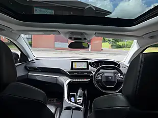 Used 2017 Peugeot 3008 Allure Grey - Interior and Exterior details 3