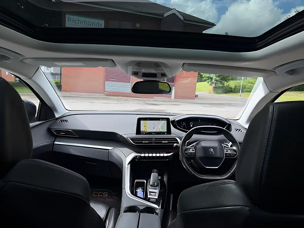 Used 2017 Peugeot 3008 Allure Grey - Interior and Exterior details 3