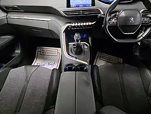 Used 2017 Peugeot 3008 Allure Grey - Interior and Exterior details 15