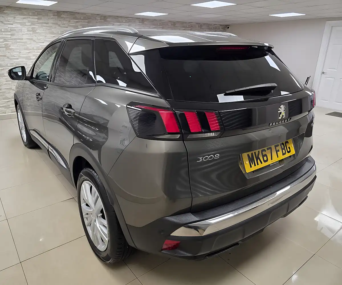 Used 2017 Peugeot 3008 Allure Grey - Interior and Exterior details 4