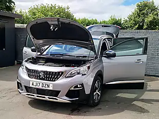 Used 2017 Peugeot 3008 Allure Grey - Interior and Exterior details 10