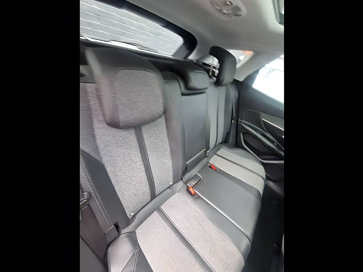 Used 2017 Peugeot 3008 Allure Grey - Interior and Exterior details 15