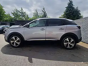 Used 2017 Peugeot 3008 Allure Grey - Interior and Exterior details 6