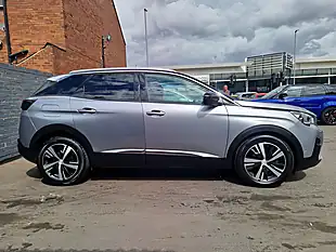 Used 2017 Peugeot 3008 Allure Grey - Interior and Exterior details 7