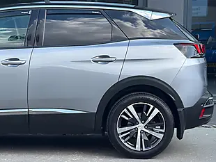 Used 2017 Peugeot 3008 Allure Grey - Interior and Exterior details 11