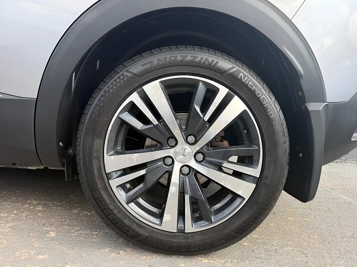 Used 2017 Peugeot 3008 Allure Grey - Interior and Exterior details 19