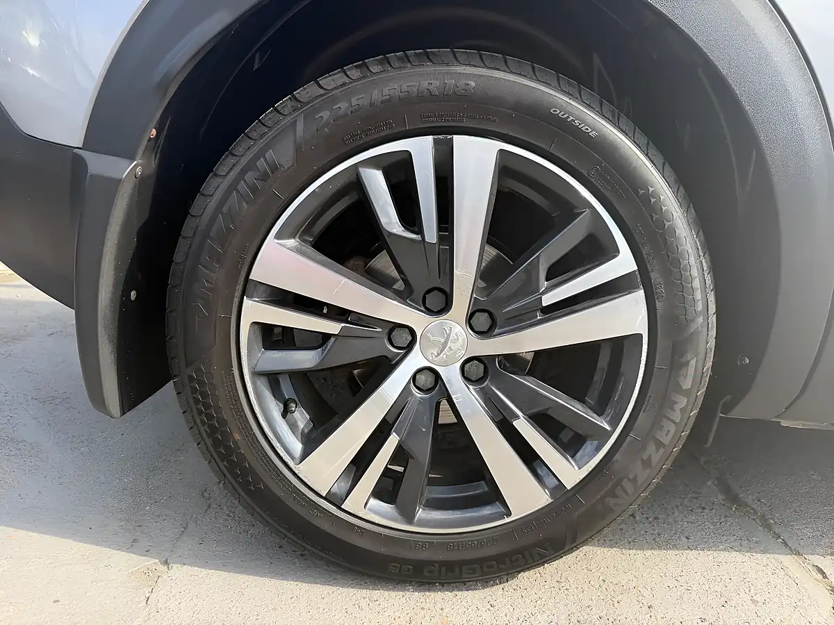 Used 2017 Peugeot 3008 Allure Grey - Interior and Exterior details 20