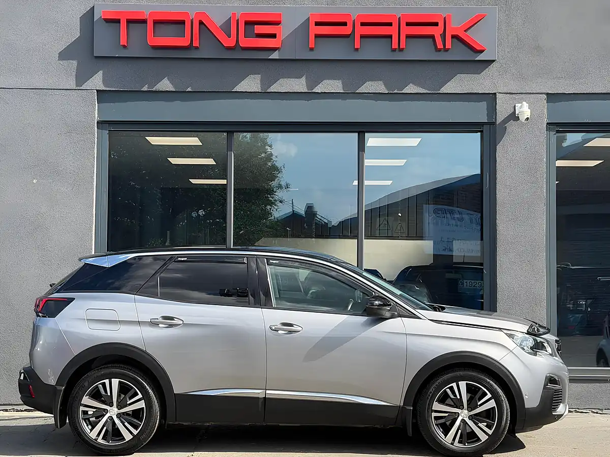 Used 2017 Peugeot 3008 Allure Grey - Interior and Exterior details 7