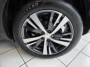 Used 2017 Peugeot 3008 Allure Grey - Interior and Exterior details 10