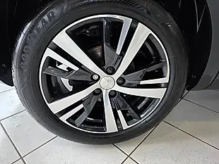 Used 2017 Peugeot 3008 Allure Grey - Interior and Exterior details 12