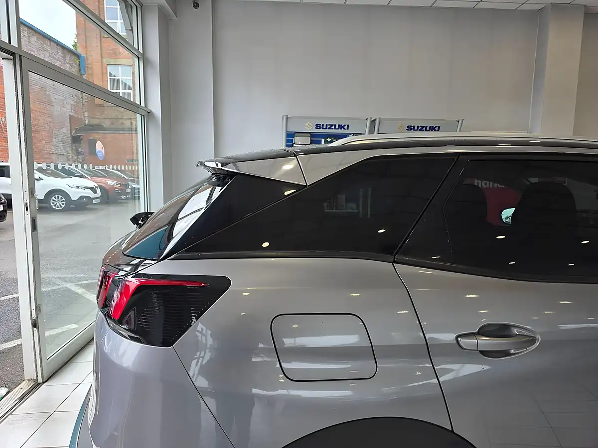 Used 2017 Peugeot 3008 Allure Grey - Interior and Exterior details 14