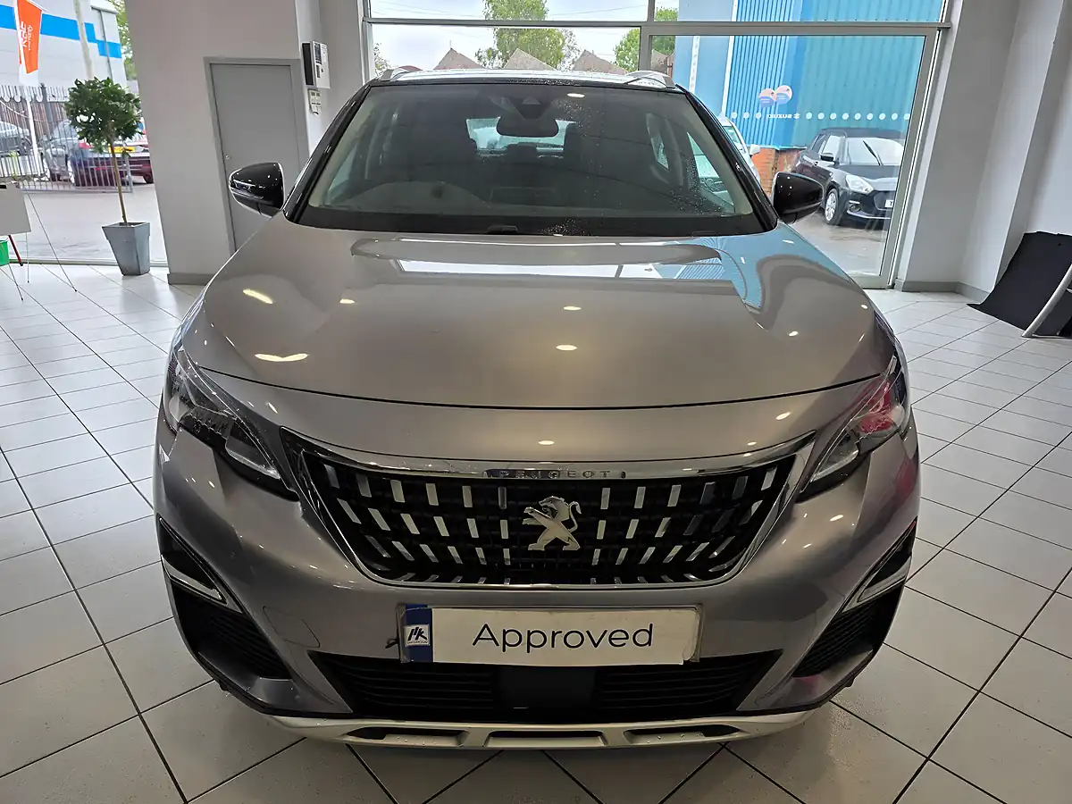 Used 2017 Peugeot 3008 Allure Grey - Interior and Exterior details 2
