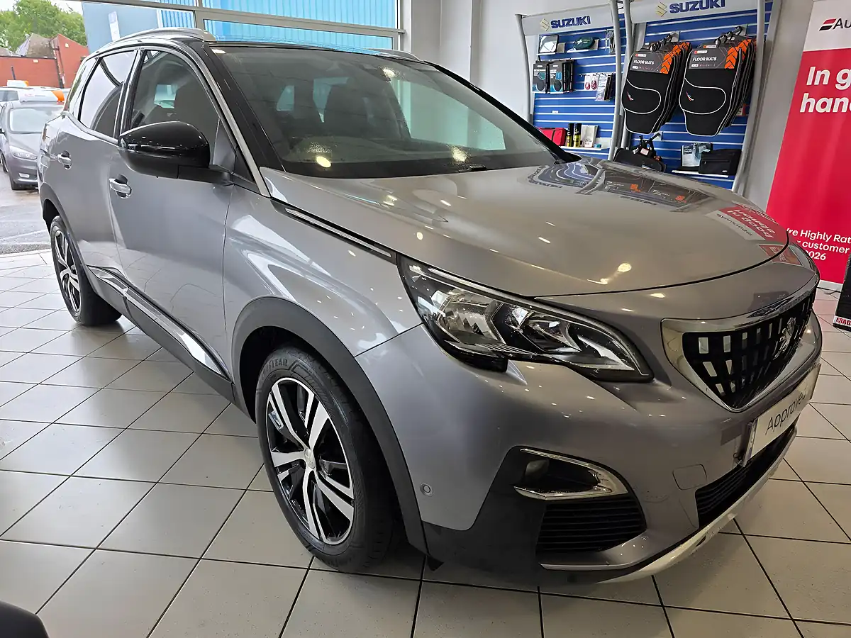 Used 2017 Peugeot 3008 Allure Grey - Interior and Exterior details 5
