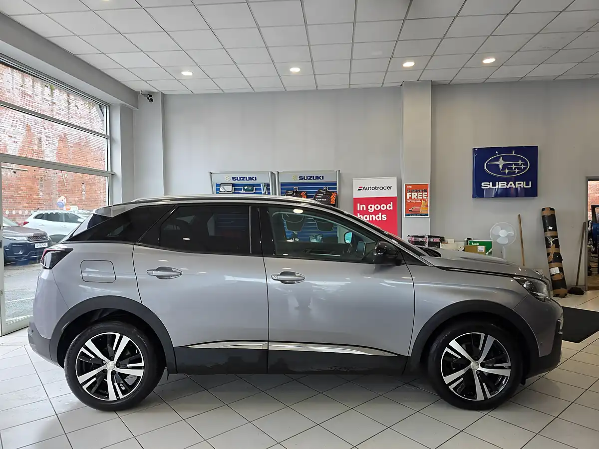 Used 2017 Peugeot 3008 Allure Grey - Interior and Exterior details 7