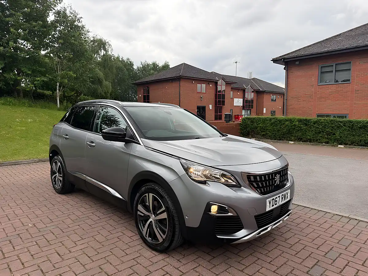 Used 2017 Peugeot 3008 Allure Grey - Interior and Exterior details 2