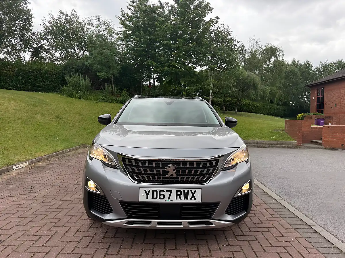 Used 2017 Peugeot 3008 Allure Grey - Interior and Exterior details 6