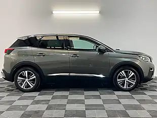 Used 2017 Peugeot 3008 Allure Grey - Interior and Exterior details 2