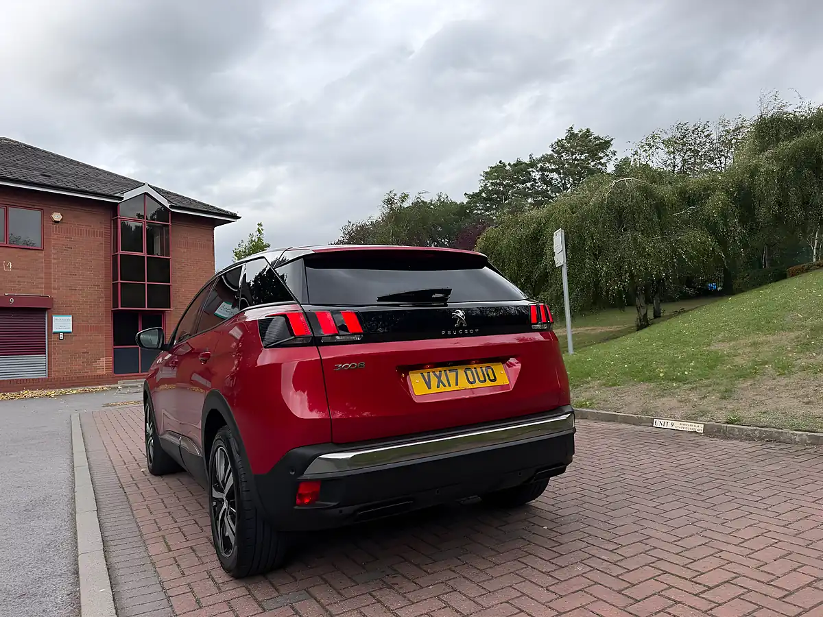 Used 2017 Peugeot 3008 Allure - Interior and Exterior details 10