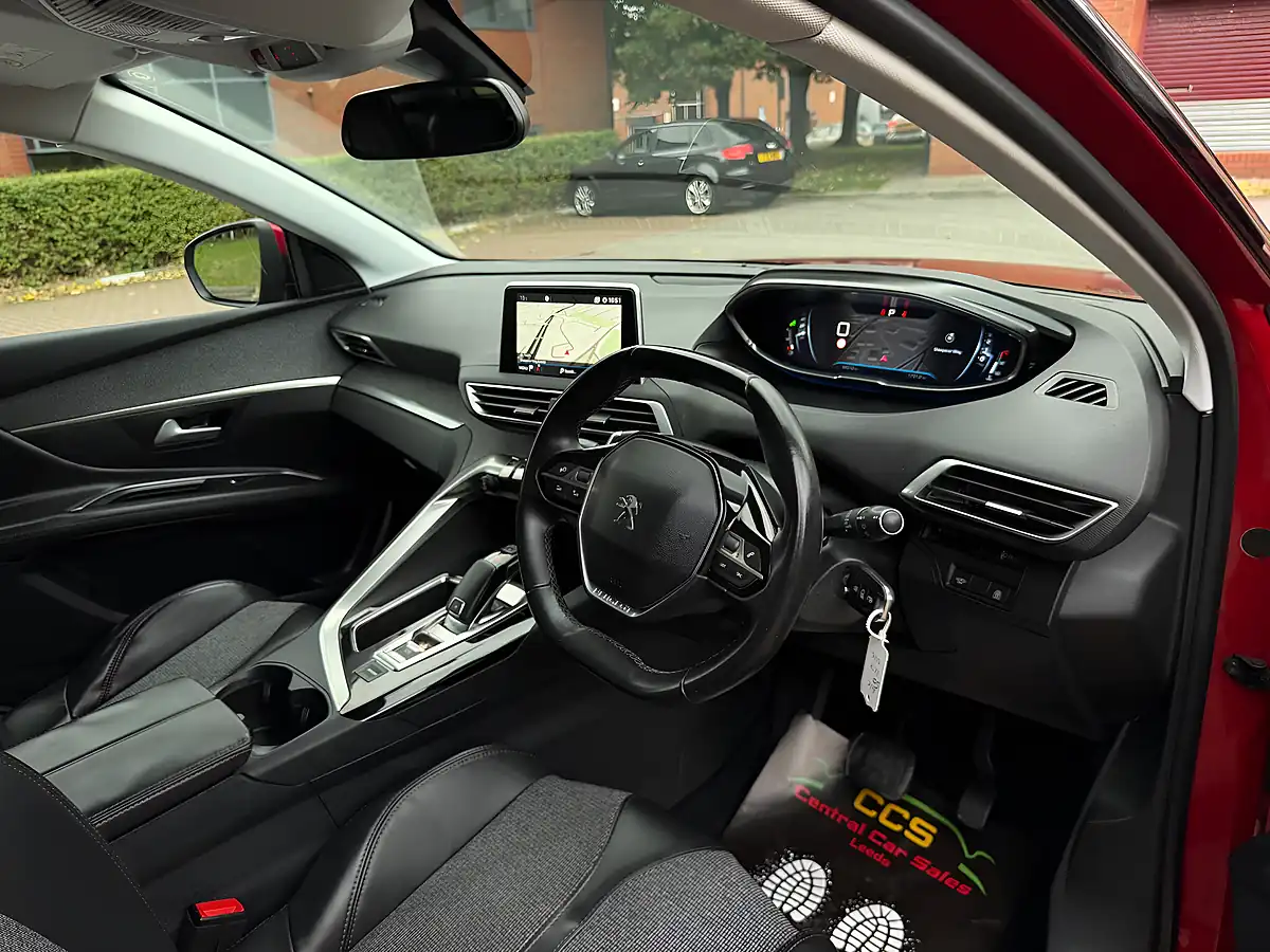 Used 2017 Peugeot 3008 Allure - Interior and Exterior details 16