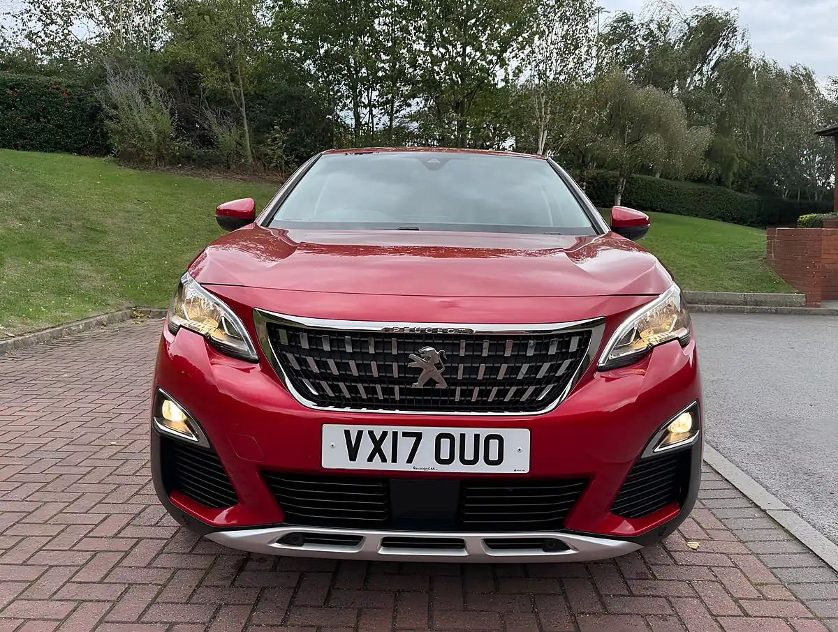 Used 2017 Peugeot 3008 Allure - Interior and Exterior details 9