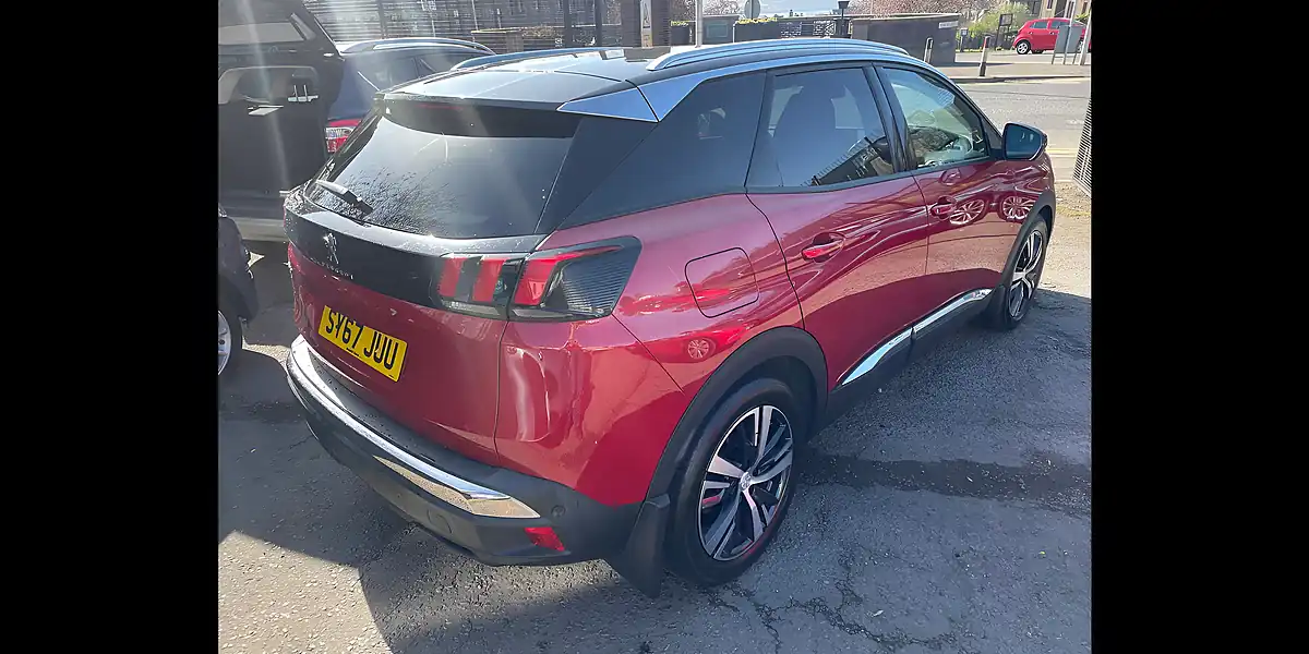 Used 2017 Peugeot 3008 Allure Magenta Red Metallic - Interior and Exterior details 4