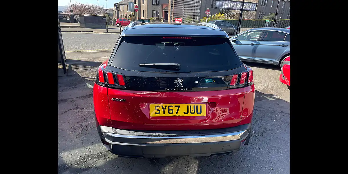 Used 2017 Peugeot 3008 Allure Magenta Red Metallic - Interior and Exterior details 5