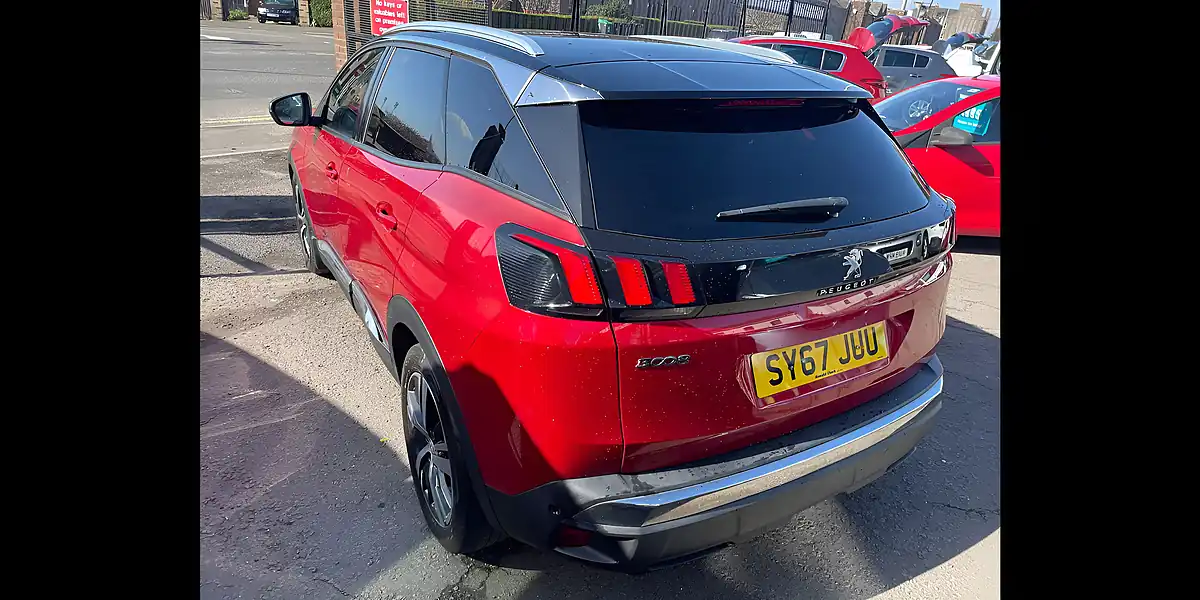 Used 2017 Peugeot 3008 Allure Magenta Red Metallic - Interior and Exterior details 6