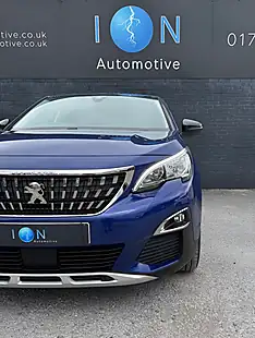 Used 2017 Peugeot 3008 Allure Magnetic Blue - Interior and Exterior details 4