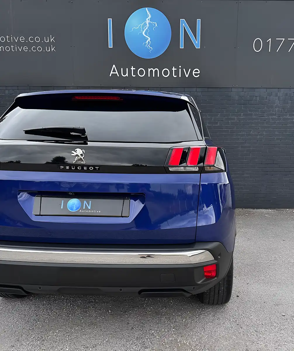 Used 2017 Peugeot 3008 Allure Magnetic Blue - Interior and Exterior details 5