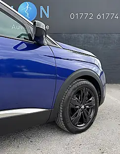 Used 2017 Peugeot 3008 Allure Magnetic Blue - Interior and Exterior details 8