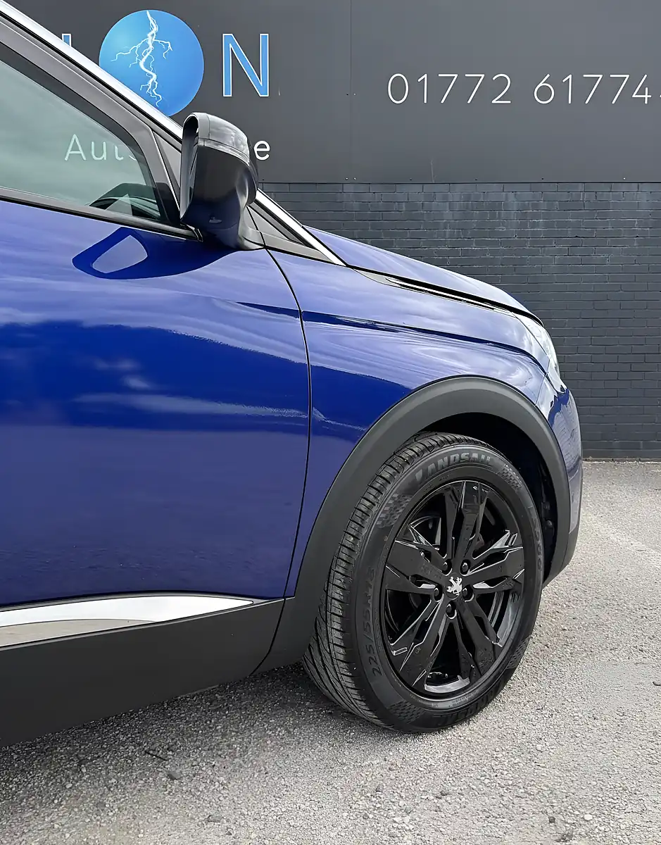 Used 2017 Peugeot 3008 Allure Magnetic Blue - Interior and Exterior details 8