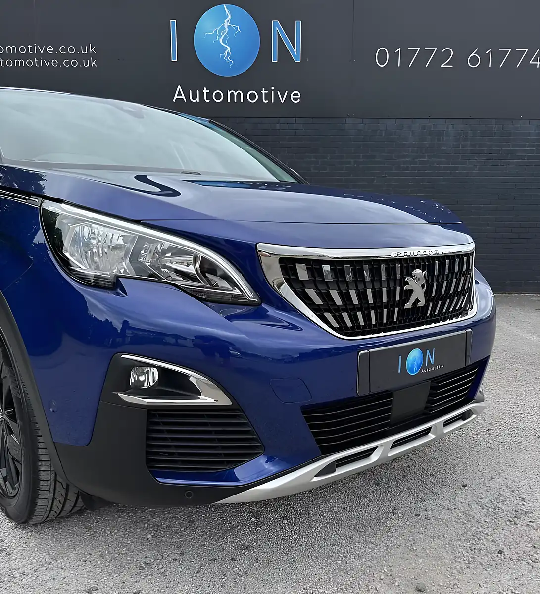 Used 2017 Peugeot 3008 Allure Magnetic Blue - Interior and Exterior details 9