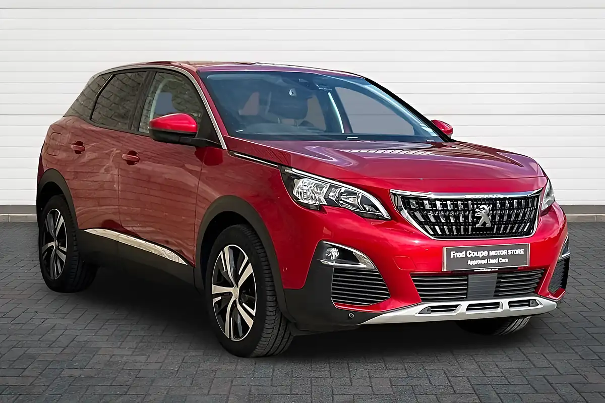 Used 2017 Peugeot 3008 Allure Red - Front View