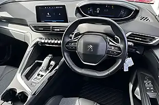 Used 2017 Peugeot 3008 Allure Red - Interior and Exterior details 10