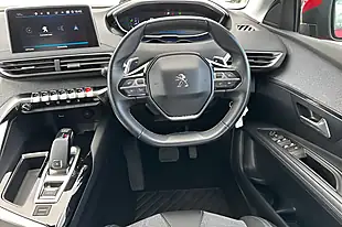 Used 2017 Peugeot 3008 Allure Red - Interior and Exterior details 12