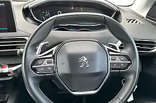 Used 2017 Peugeot 3008 Allure Red - Interior and Exterior details 13