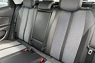 Used 2017 Peugeot 3008 Allure Red - Interior and Exterior details 17