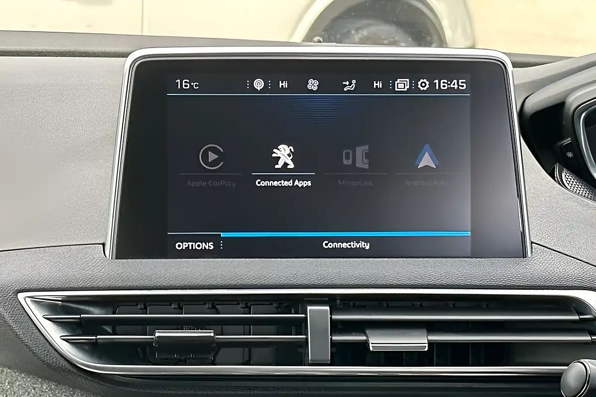 Used 2017 Peugeot 3008 Allure Red - Interior and Exterior details 19