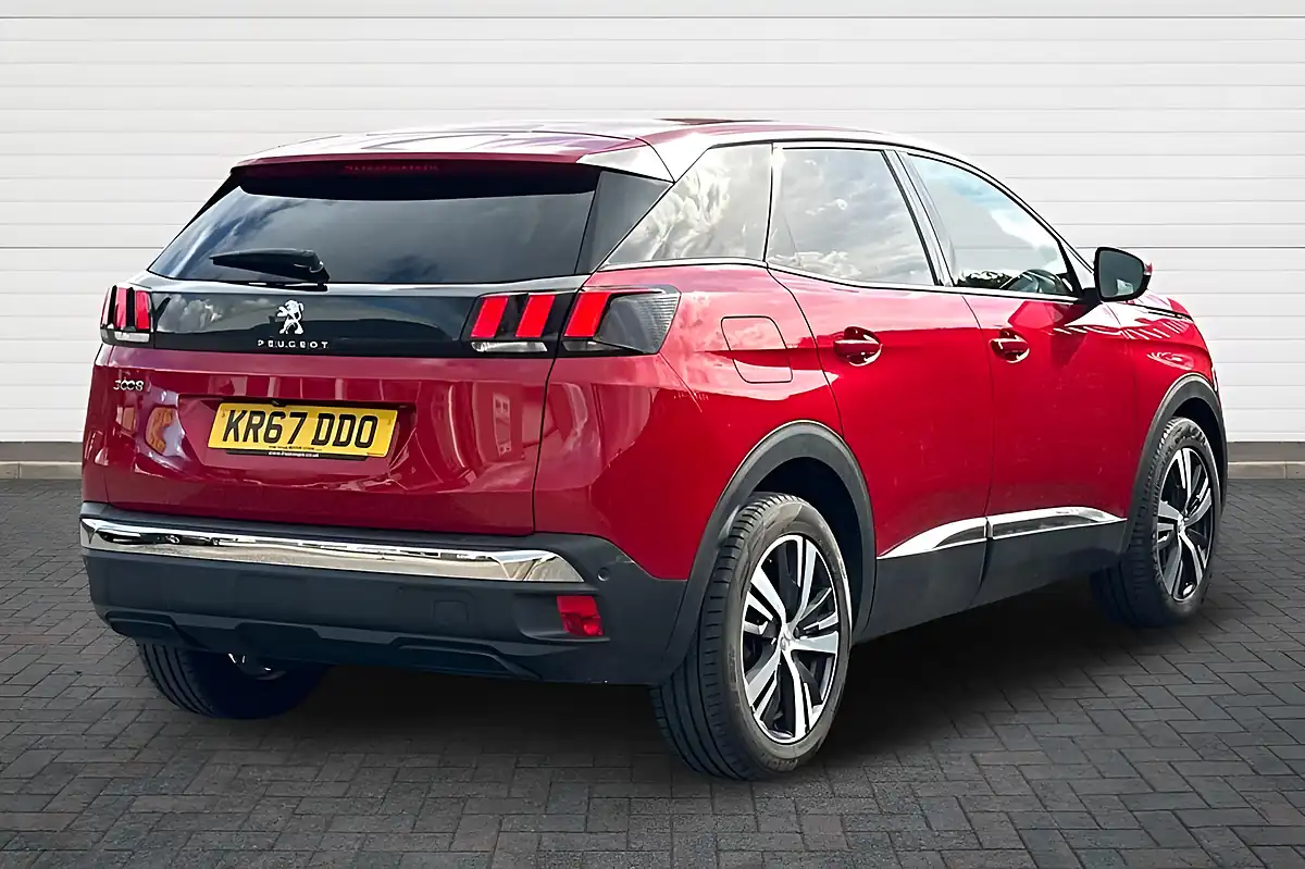 Used 2017 Peugeot 3008 Allure Red - Interior and Exterior details 3