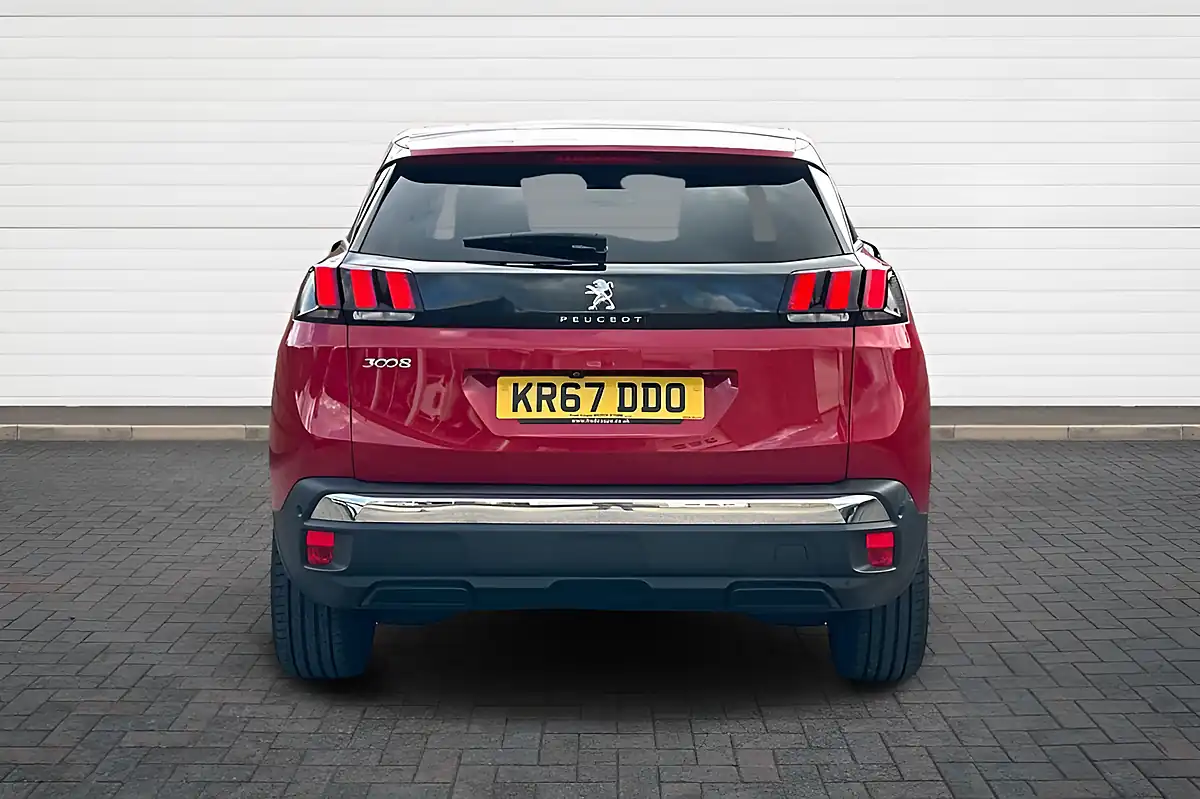 Used 2017 Peugeot 3008 Allure Red - Interior and Exterior details 4