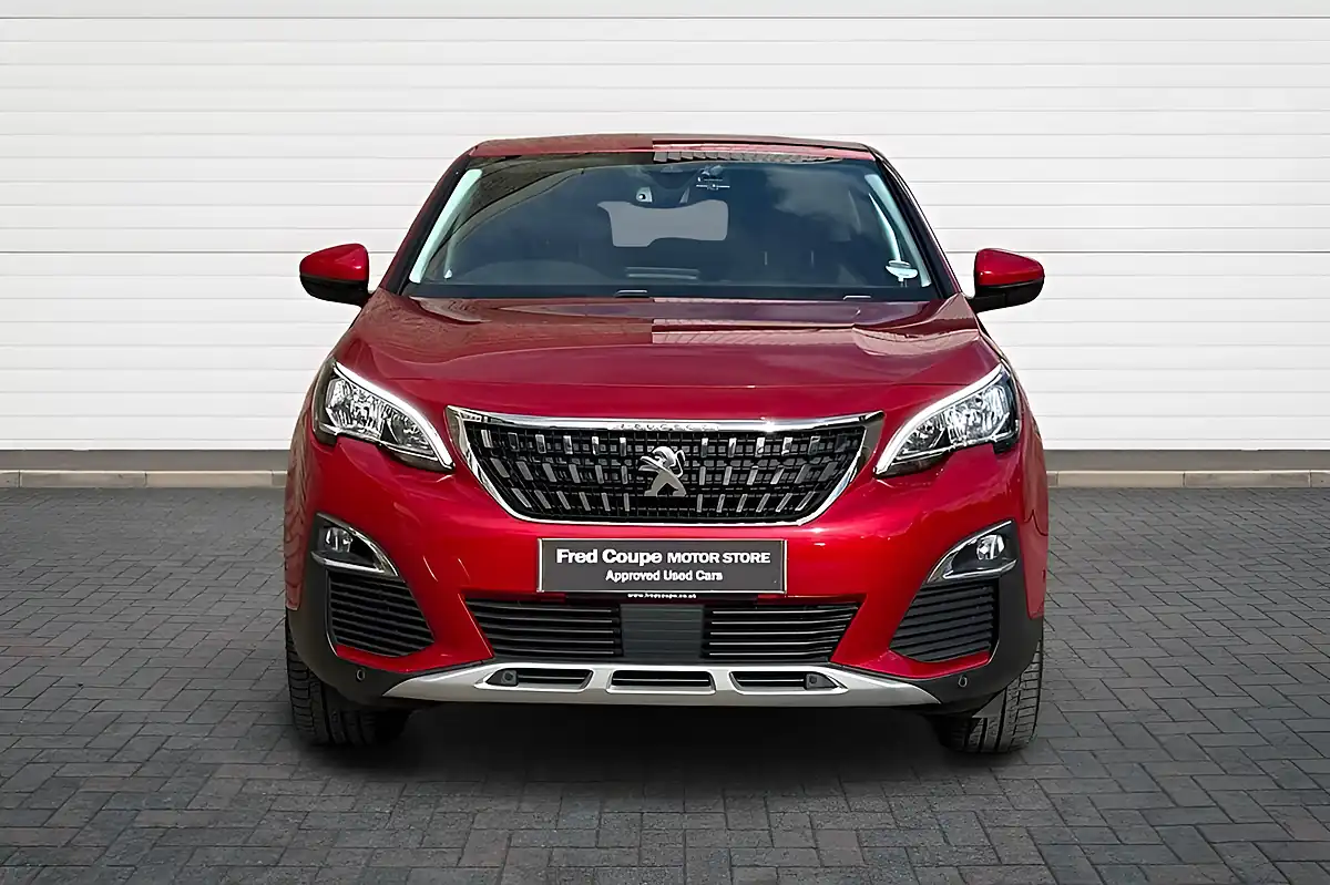 Used 2017 Peugeot 3008 Allure Red - Interior and Exterior details 8