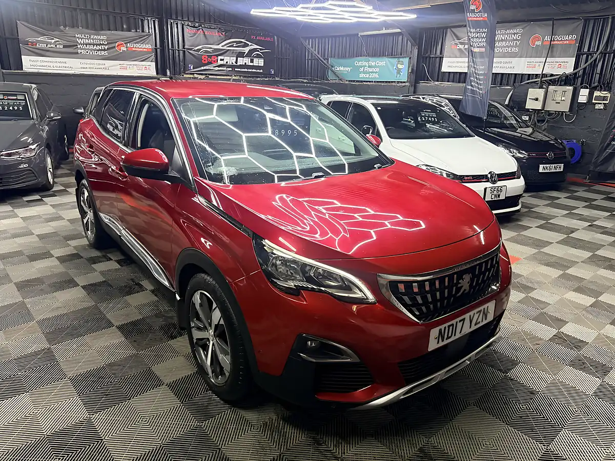 Used 2017 Peugeot 3008 Allure Red - Interior and Exterior details 12
