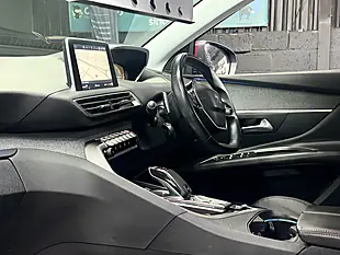 Used 2017 Peugeot 3008 Allure Red - Interior and Exterior details 15