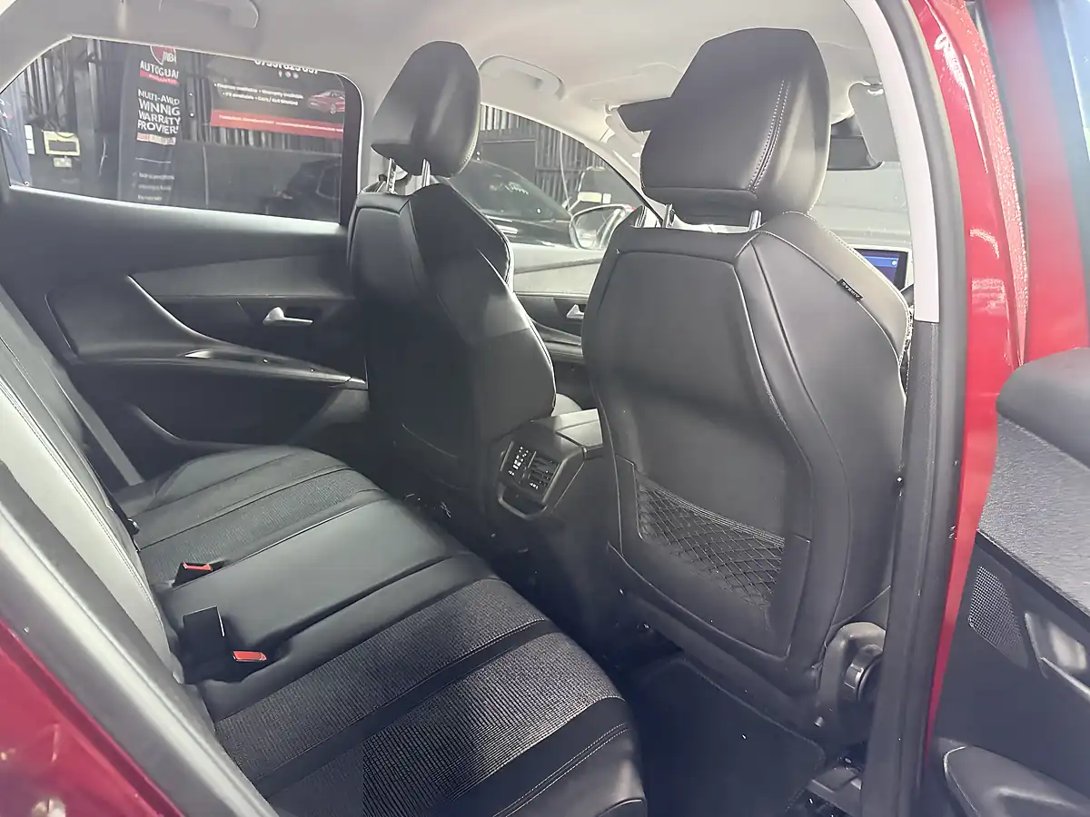 Used 2017 Peugeot 3008 Allure Red - Interior and Exterior details 17