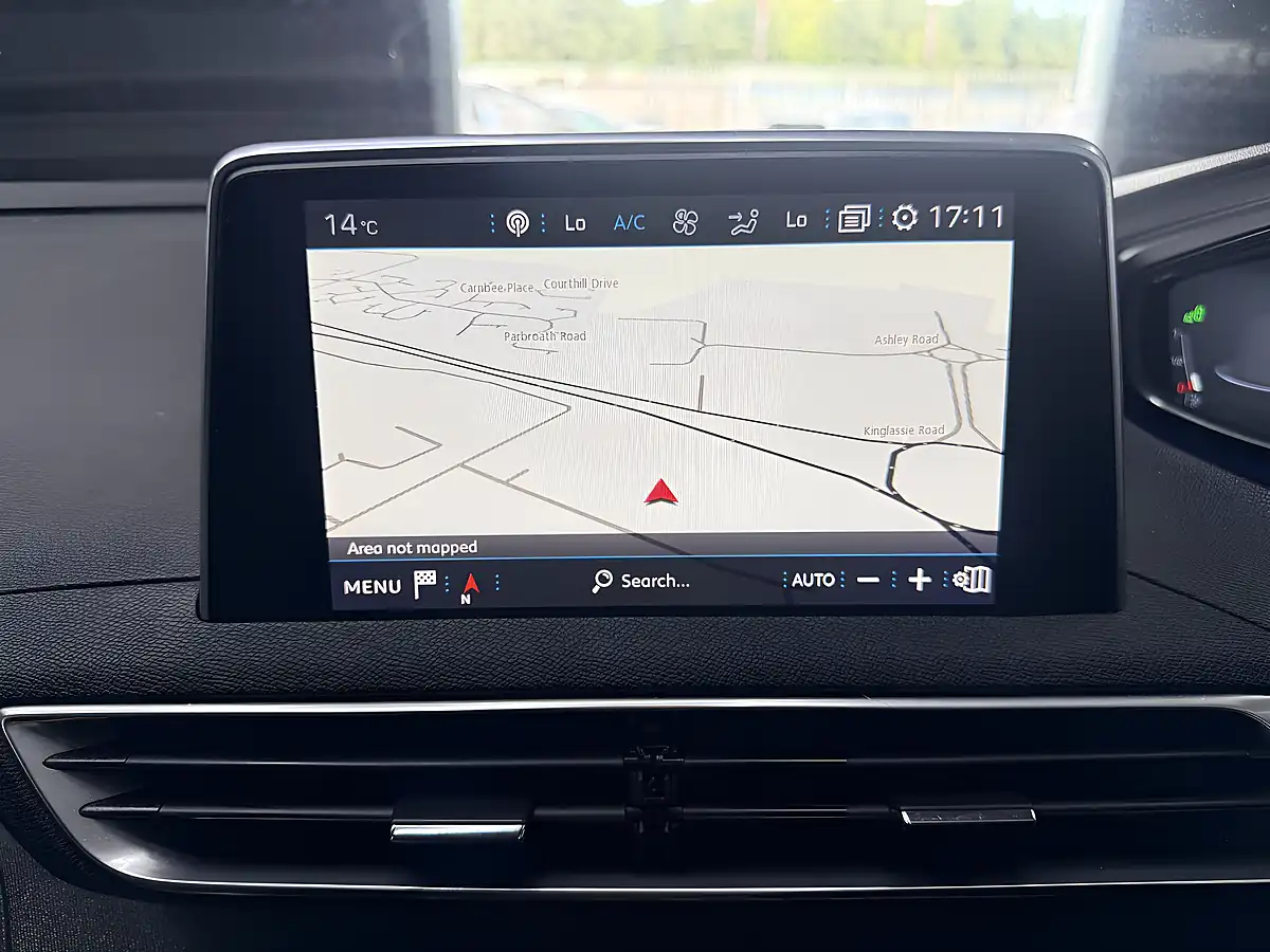 Used 2017 Peugeot 3008 Allure Red - Interior and Exterior details 18