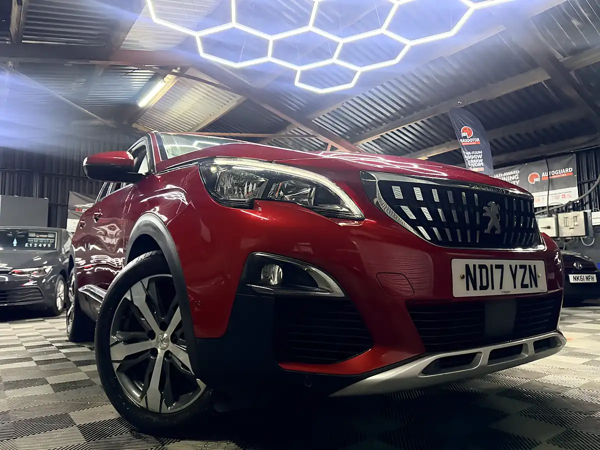 Used 2017 Peugeot 3008 Allure Red - Interior and Exterior details 2